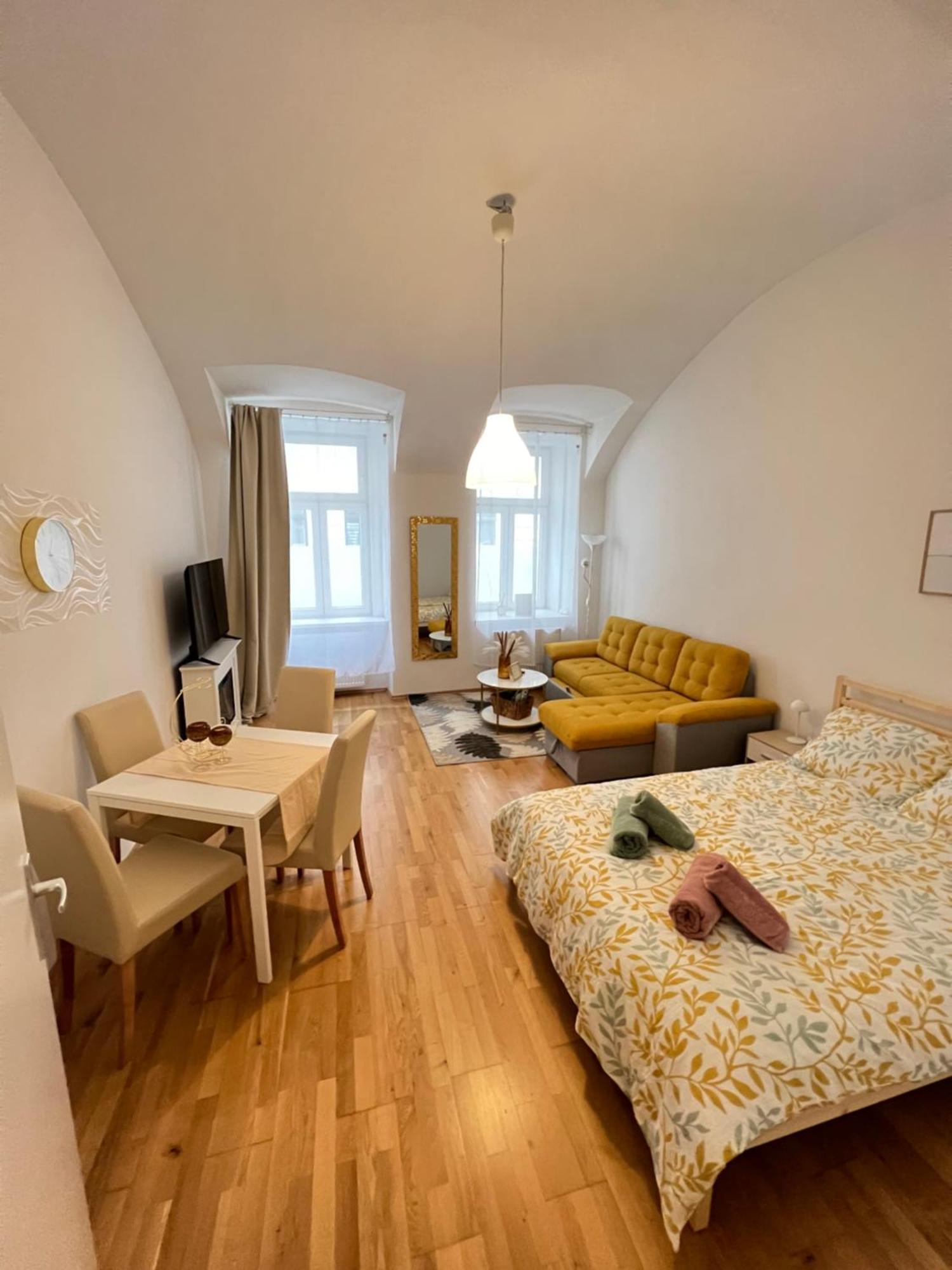 Top Location Wien Exterior foto