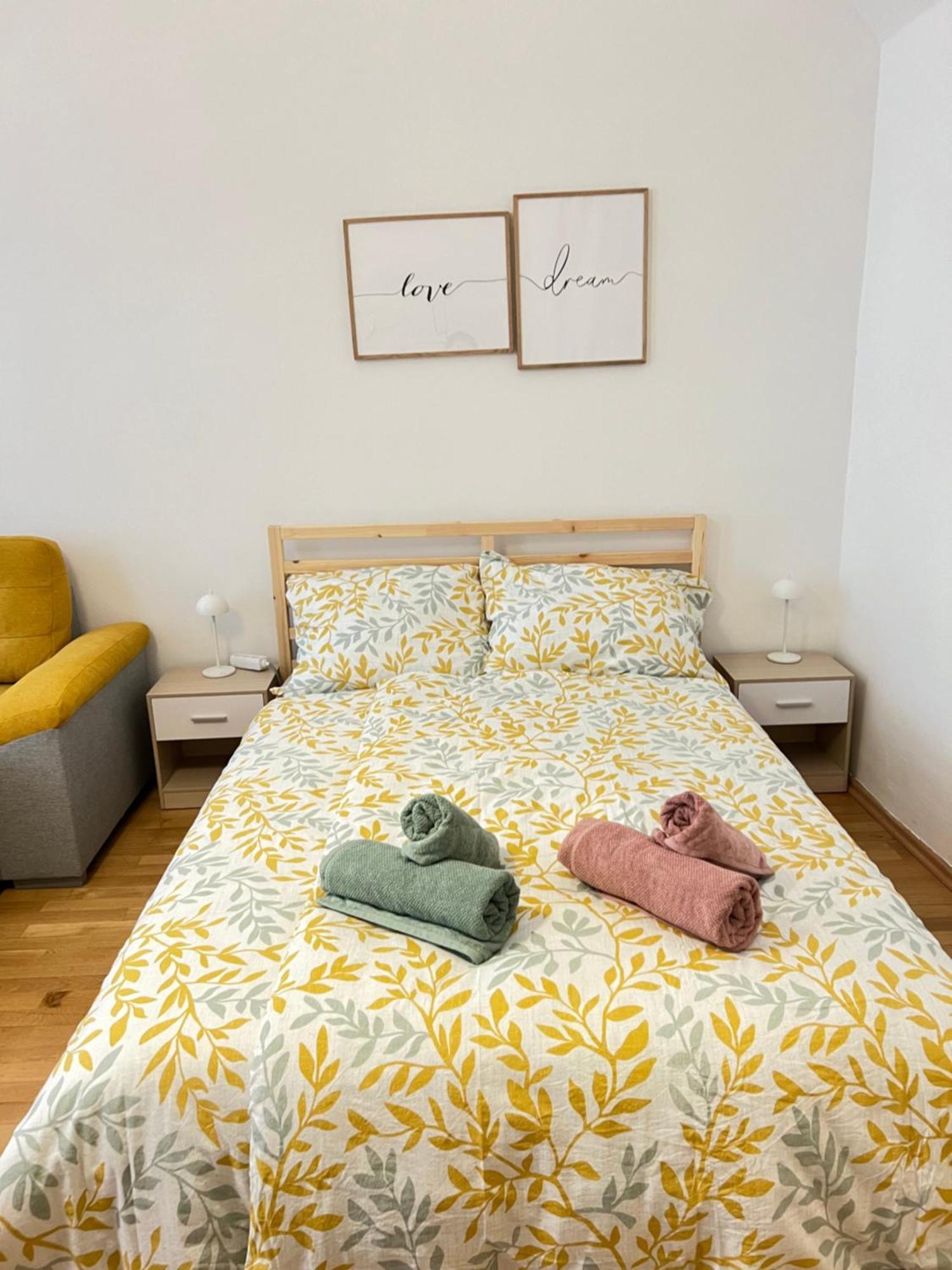 Top Location Wien Exterior foto